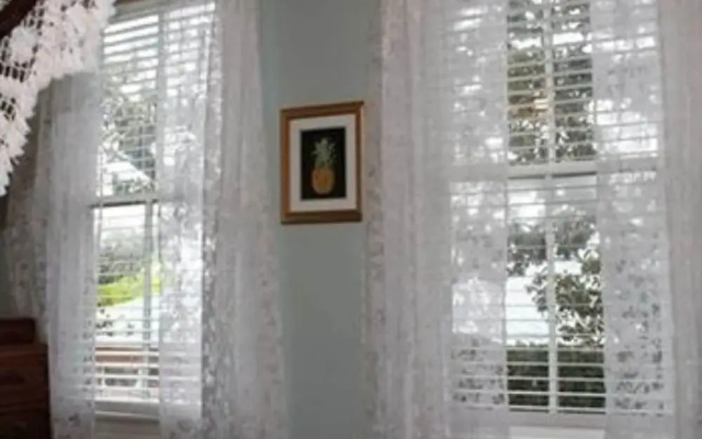 Victorian House Bed & Breakfast
