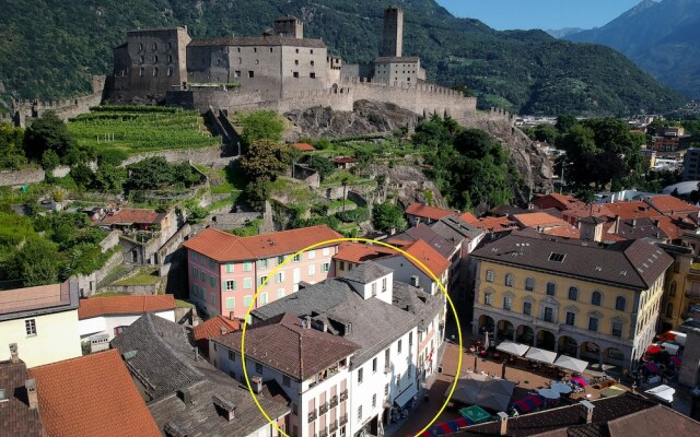 Piazza Collegiata Bellinzona