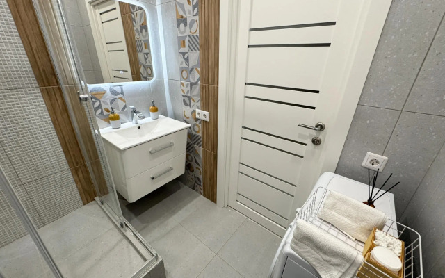 Daily rent50 on 44 Parkovaya Street, building 1