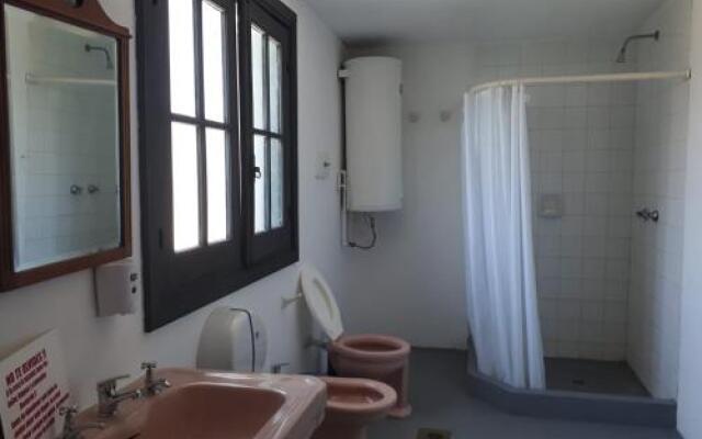 Lobo Hostel
