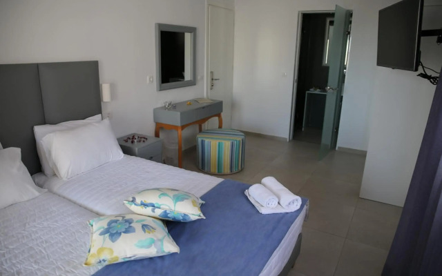 Mar n Mar Crown Hotel and Suites