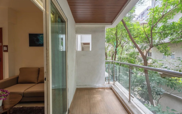 StayBird - Azure Suites Business Hotel