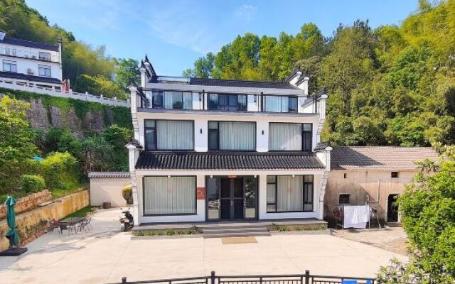 Jiuhuashan Fumanlou Homestay