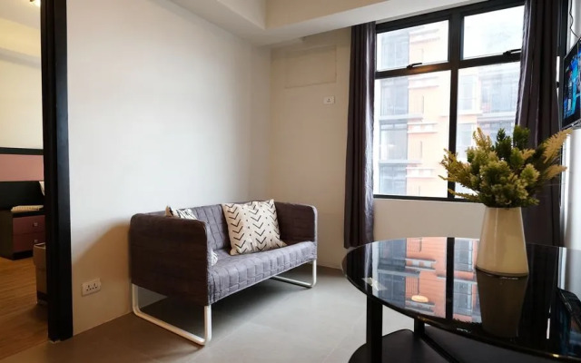Portovita Tower 2BR 23rd FLR Black Unit W/ Balcony