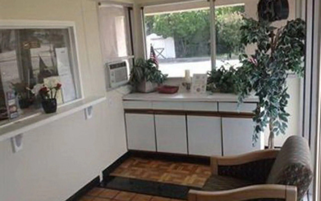 OYO Hotel Petersburg VA I-95 & E Washington St