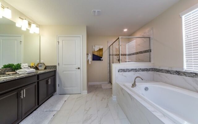 Champions Gate 6 Bedroom Villa