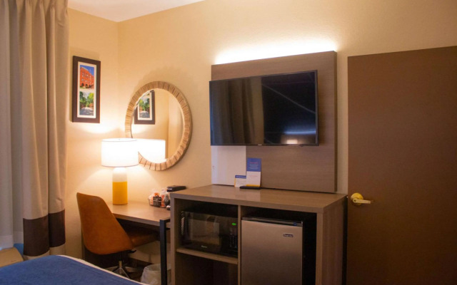 Country Inn & Suites by Radisson, Rock Falls, IL