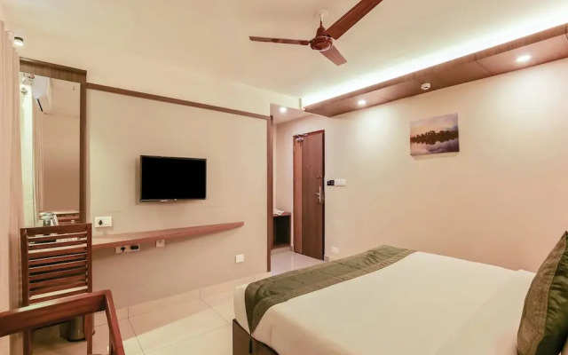 Treebo Goodland Residency - 500m from Railway Station