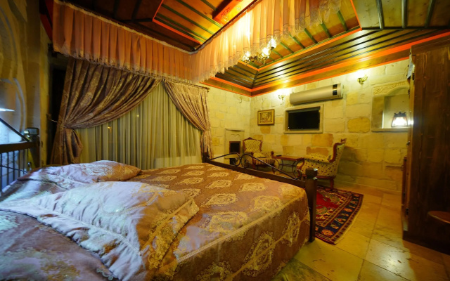 Alaturca House