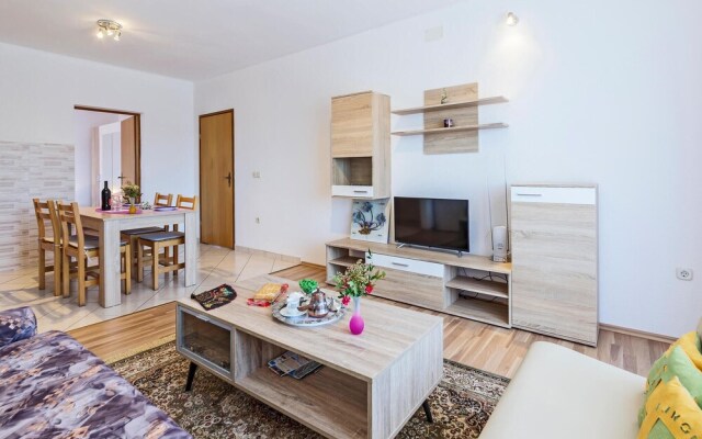 Nice Apartment in Labin With 1 Bedrooms and Wifi