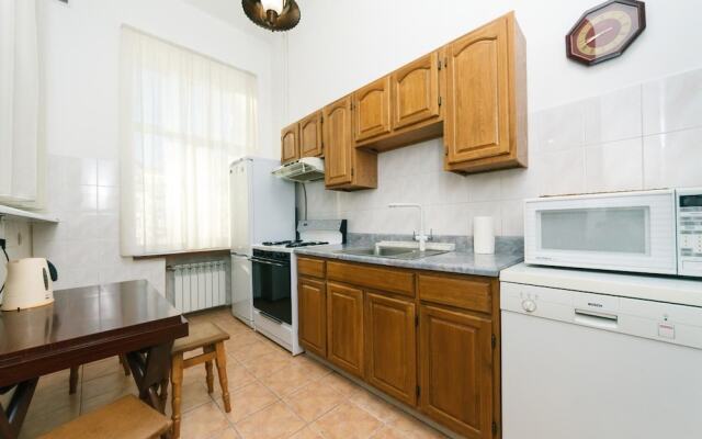 Apartment near Arena City