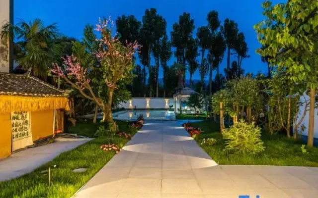 Lijiang South No.5 Homestay (Sanyi International Airport)