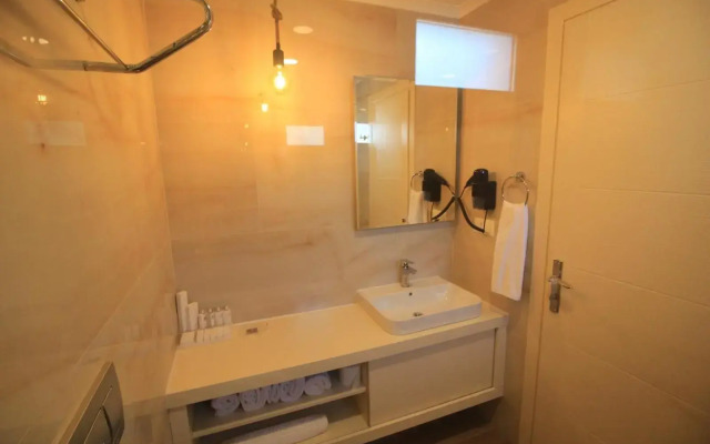 Z Exclusive Hotel And Villas