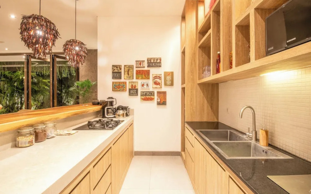 Luxury 4BR Haven, Steps to Canggu's Beach Elegance