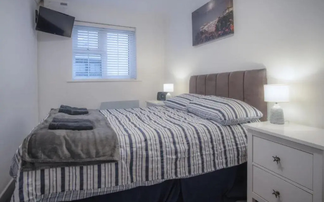 Castle Cove - 1 Bedroom Apartment - Tenby