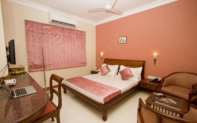 Crescent Park Hotel
