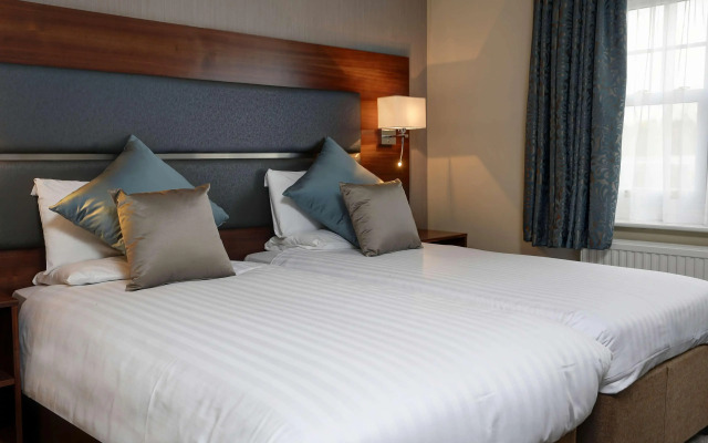 Best Western Chilworth Manor Hotel