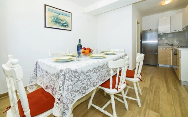 Awesome Home in Stanici with WiFi, 3 Bedrooms & Hot Tub