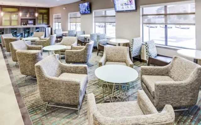 Residence Inn by Marriott Akron South / Green