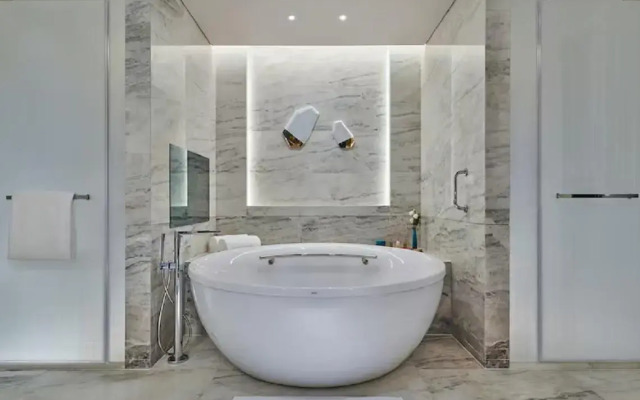 Chongqing Lijia Weilai Hotel, Curio Collection by Hilton