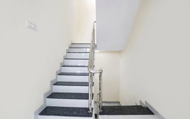 Fabhotel Grand Imperial