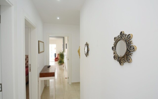 Luxury 2 Bedroom Flat 200 Meters to the sea