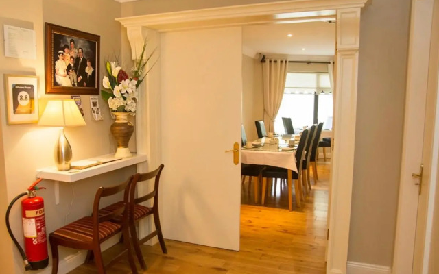 Hillview House