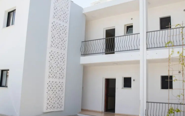 Valentina Coastal Suites in Central Paphos 3