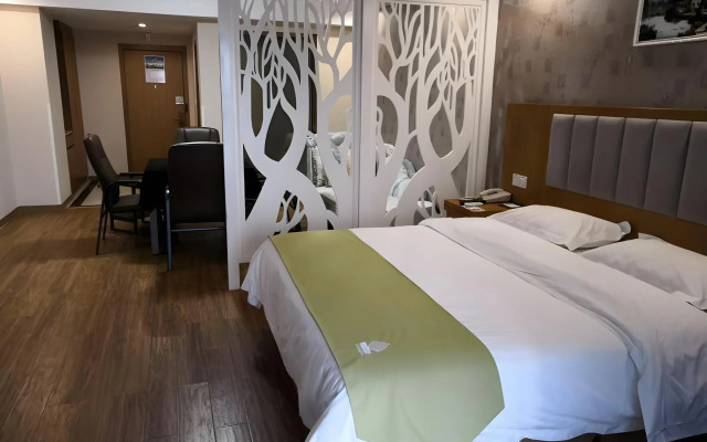 GreenTree Alliance Huzhou Changxing Zhebei Business Square Hotel