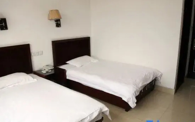 Tongfu Hotel (Hengdian Film and Television City)