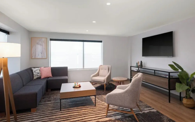 Atwell Suites Henderson at the Pass by IHG