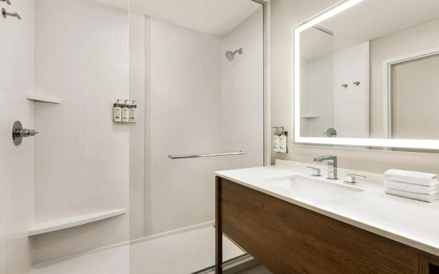 Staybridge Suites Chicago-Oakbrook Terrace by IHG