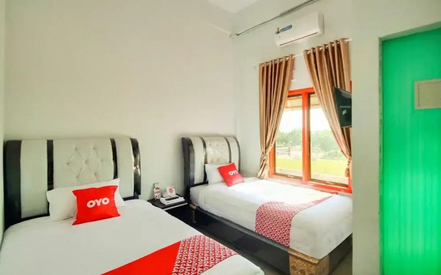 Shinta Guesthouse by OYO Rooms