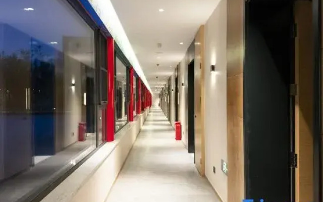 Jianguo Hidden Hotel