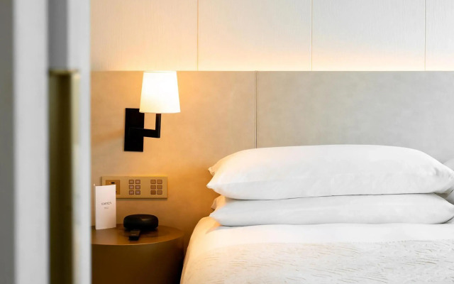 The Singapore EDITION