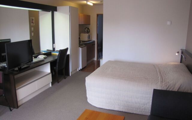 Aotea Lodge