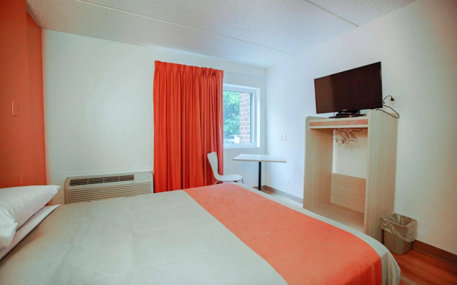 Motel 6 Albany, NY