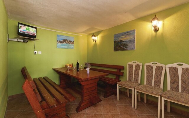 Stunning Apartment in Pakostane With 1 Bedrooms and Wifi