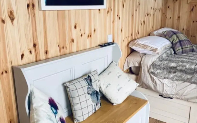 Remarkable Shepherds Hut in a Beautiful Location