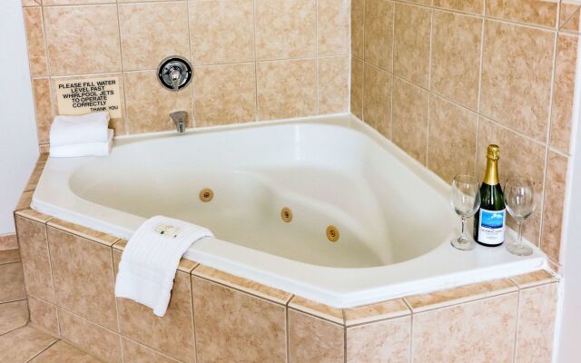 Quality Inn & Suites Sequim at Olympic National Park