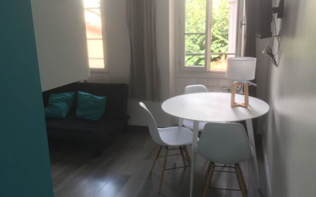 Appartement Place St Pierre T1 Design