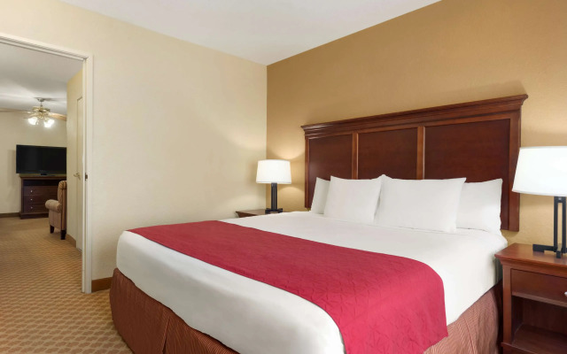 Country Inn & Suites by Radisson, Topeka West, KS