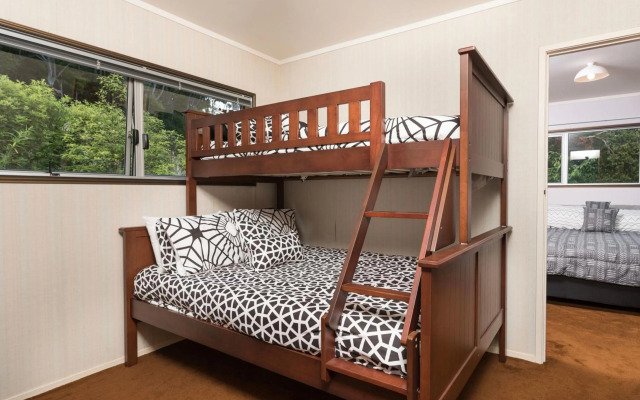 Central Spacious Family House - Paihia Holiday Home