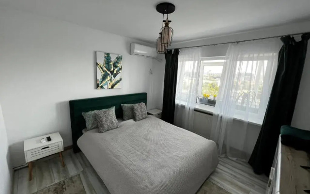 2 rooms apartment Airy & Bright PALAS Center