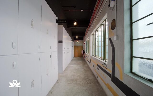 Capsule Town Hotel