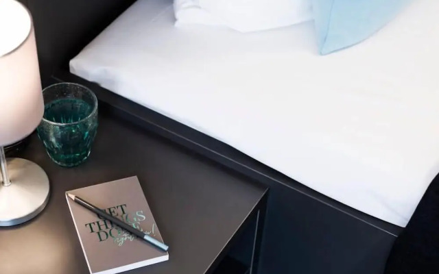 Mood contemporary living