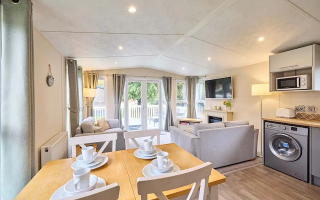 Host Stay Nightingale Lodge