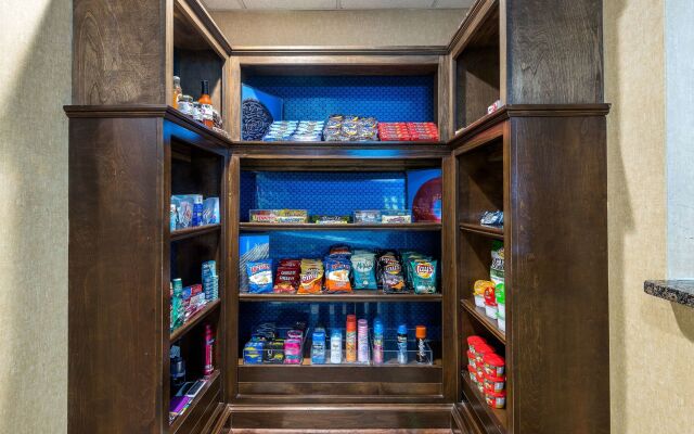 Hampton Inn & Suites Florence Center