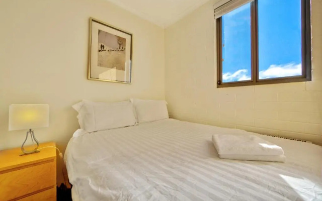 Snow Ski Apartments 09