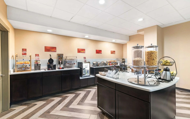 Best Western Plus Landmark Inn